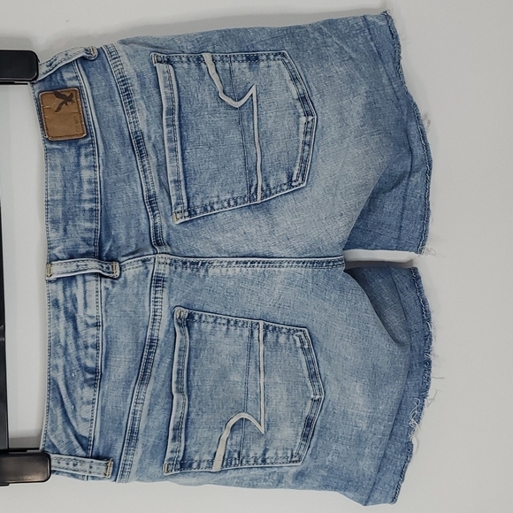 American Eagle size 2 super super stretch mid rise jean shorts - Picture 3 of 8